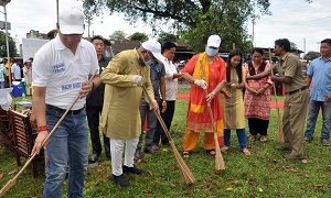 The Governor of Arunachal Pradesh Shri P.B. Acharya and State�s First Lady Smt Kavita Acharya participating in the cleanliness drive at Tezu on 6th August 2017. 